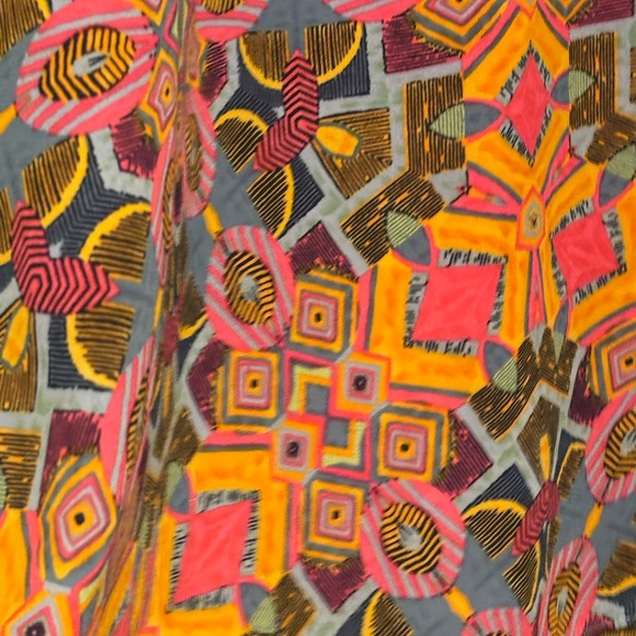 Finn & Grace Vibrant Pink Halter Top – Size Medium - Picture 7 of 10